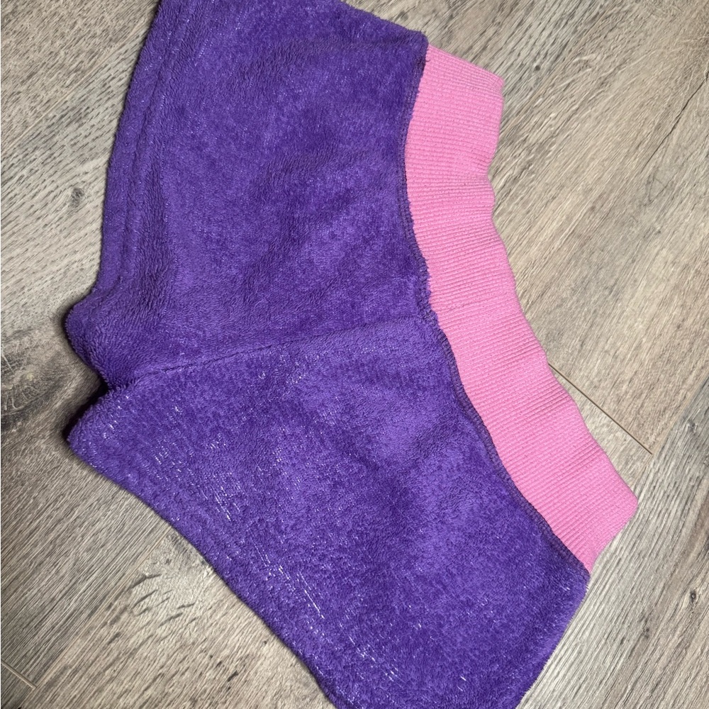 Body Candy Rare Y2K Early 2000’s PLUSH MINI SHORTS - Picture 4 of 5